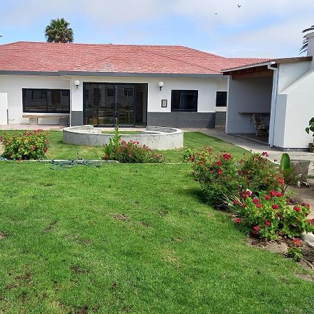 Beach Garden Guesthouse With Self Catering Swakopmund Exterior foto